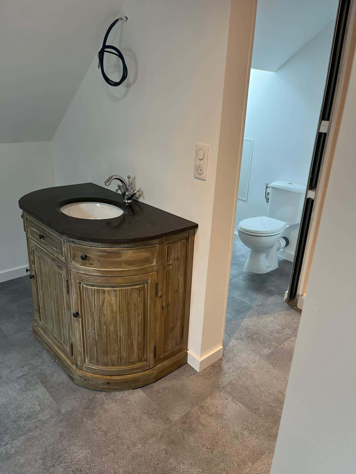 Chantier de rénovation de salle de bain par Millaris en Ariège