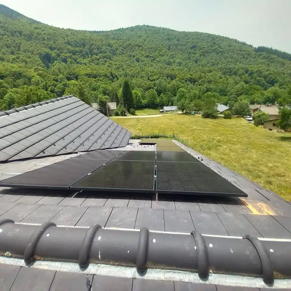 Entretien de panneaux solaires par Millaris Energies en Ariege